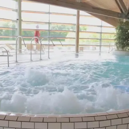 Les Bains Du Rouget Centre Spa-balneo Dağ evi Le Rouget